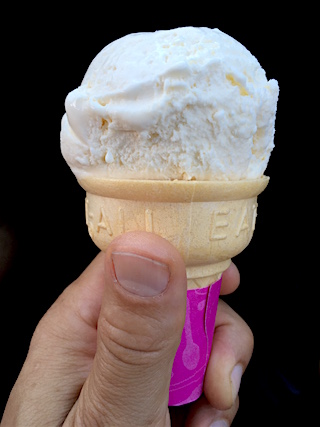 food ice cream cone